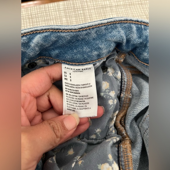 American Eagle Outfitters Distressed shorts - Picture 9 of 10